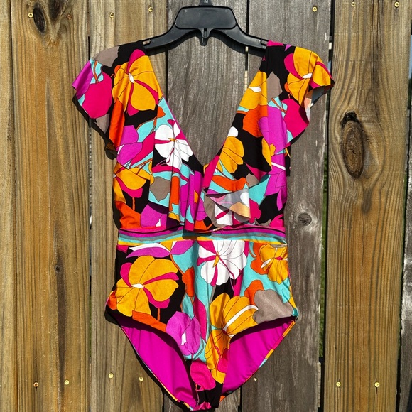 Trina Turk One Piece - Picture 15 of 15